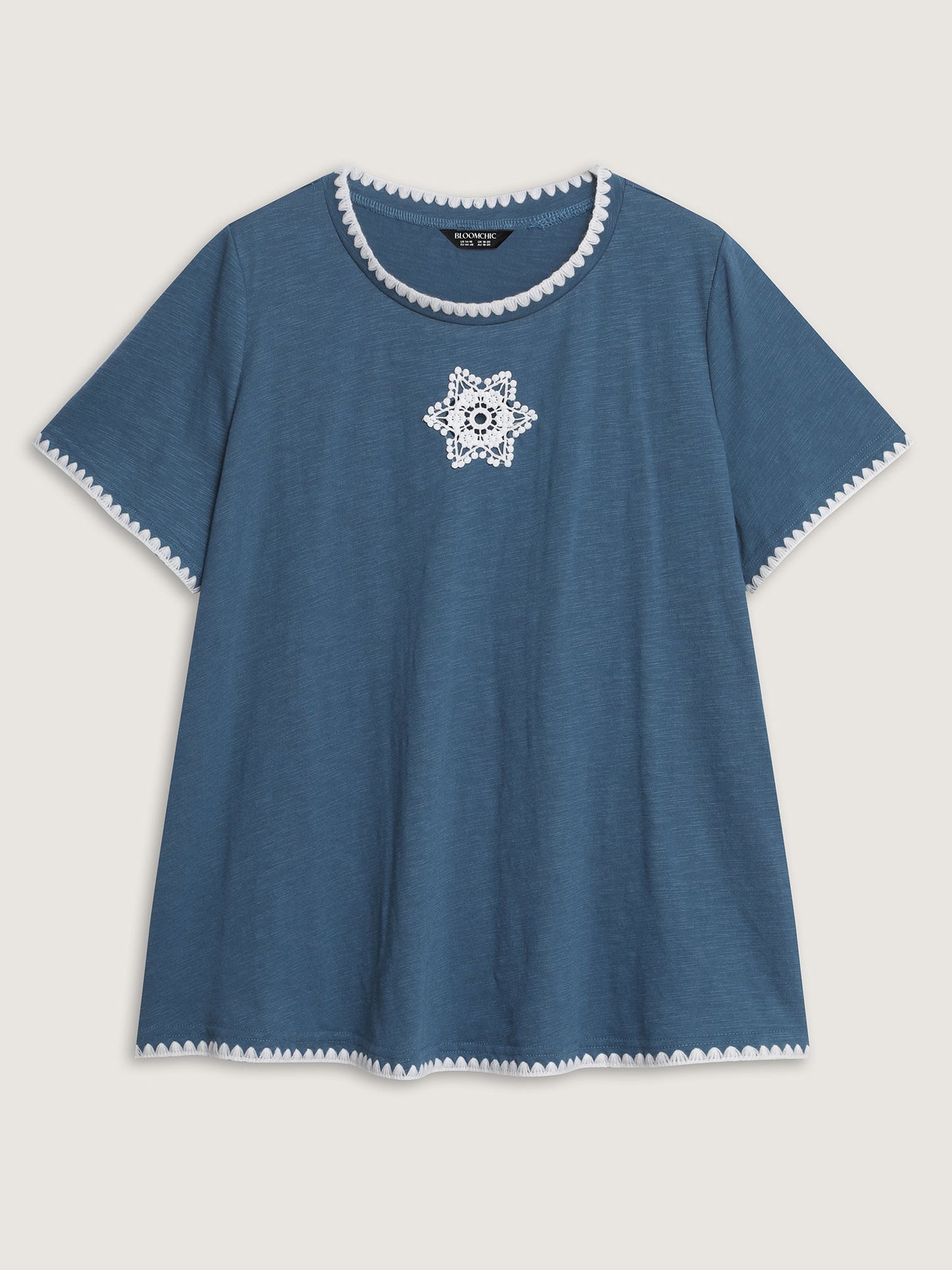 Star Motif Cut-Out Round Neck T-Shirt