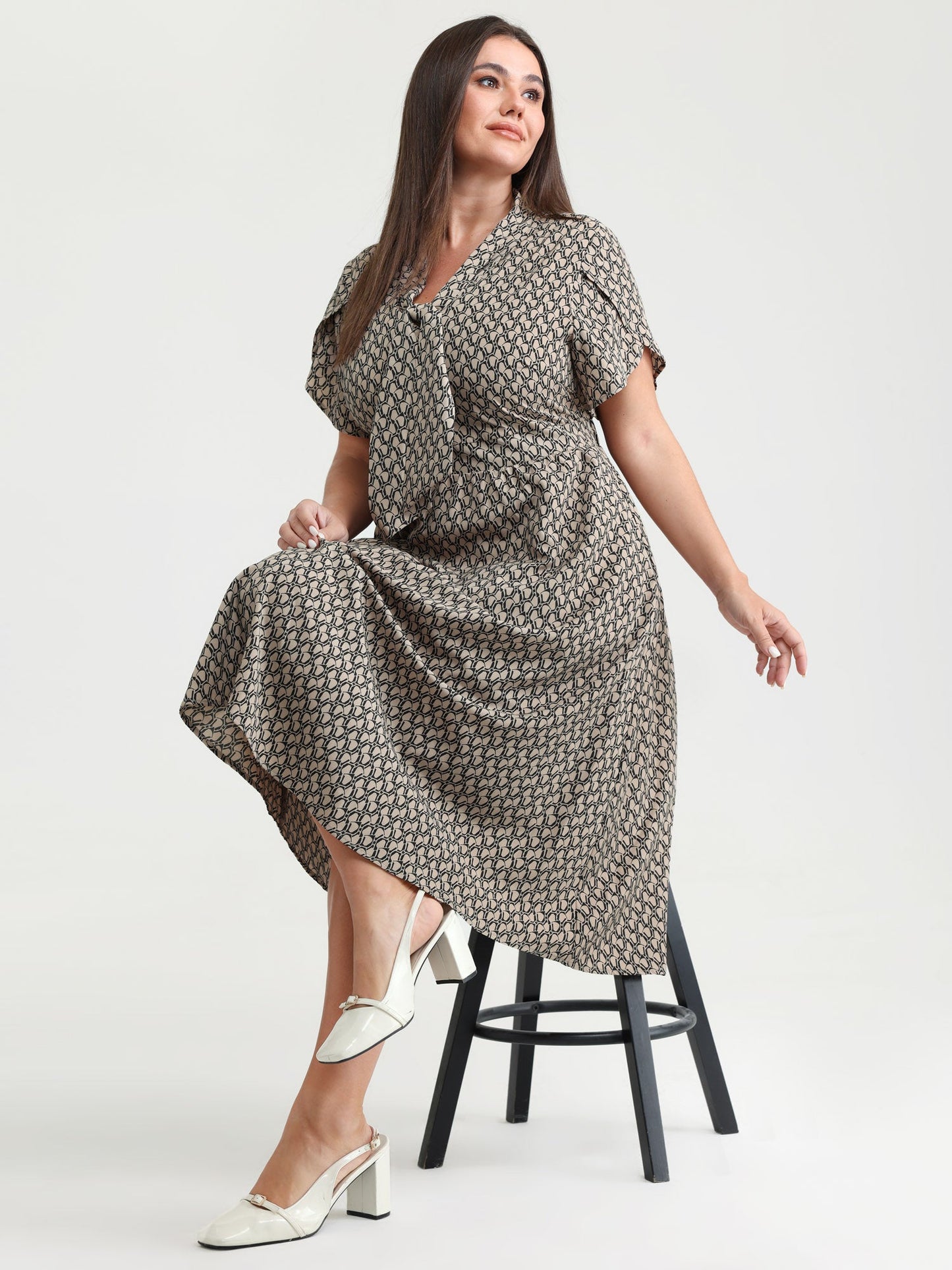 Geometrical Print Petal Sleeve Midi Dress
