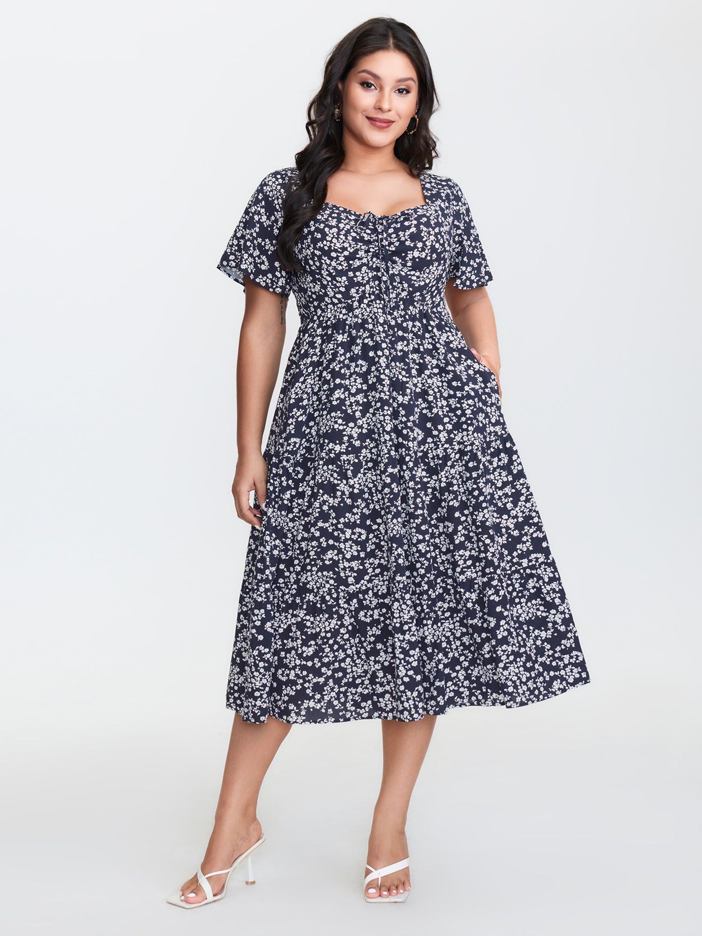 plus size Ditsy Floral Sweetheart Drawstring Pocket Tiered Dress