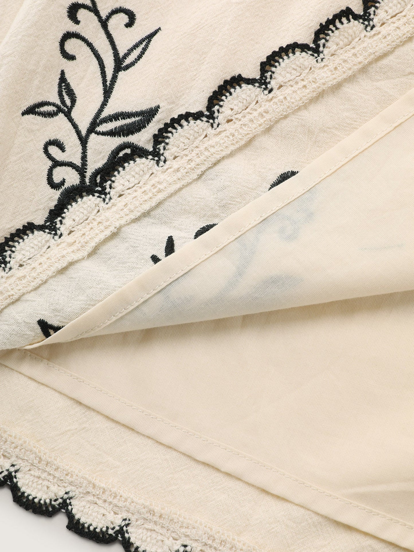 Pure Cotton Embroidered Hem Drawstring Shorts