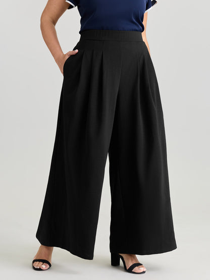 Pleated Wide-Leg Curve-Friendly Pants