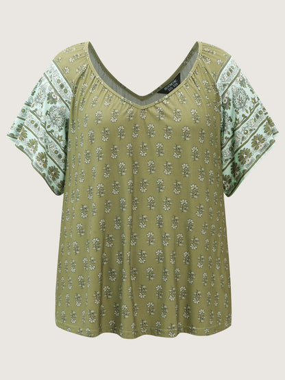 Supersoft Floral Print Flared Sleeve Pleated Knit Top