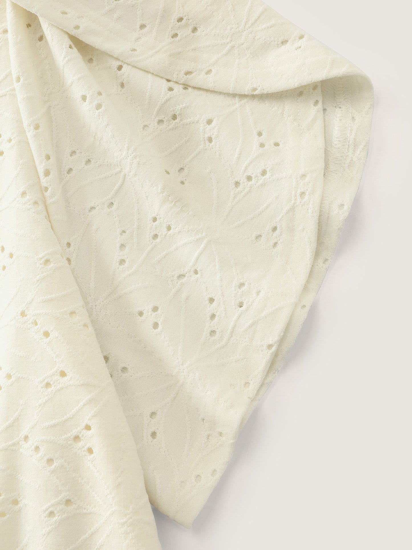 Eyelet Trim Stretchy V-Neck T-Shirt
