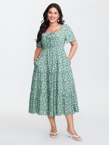 plus size Ditsy Floral Sweetheart Drawstring Pocket Tiered Dress