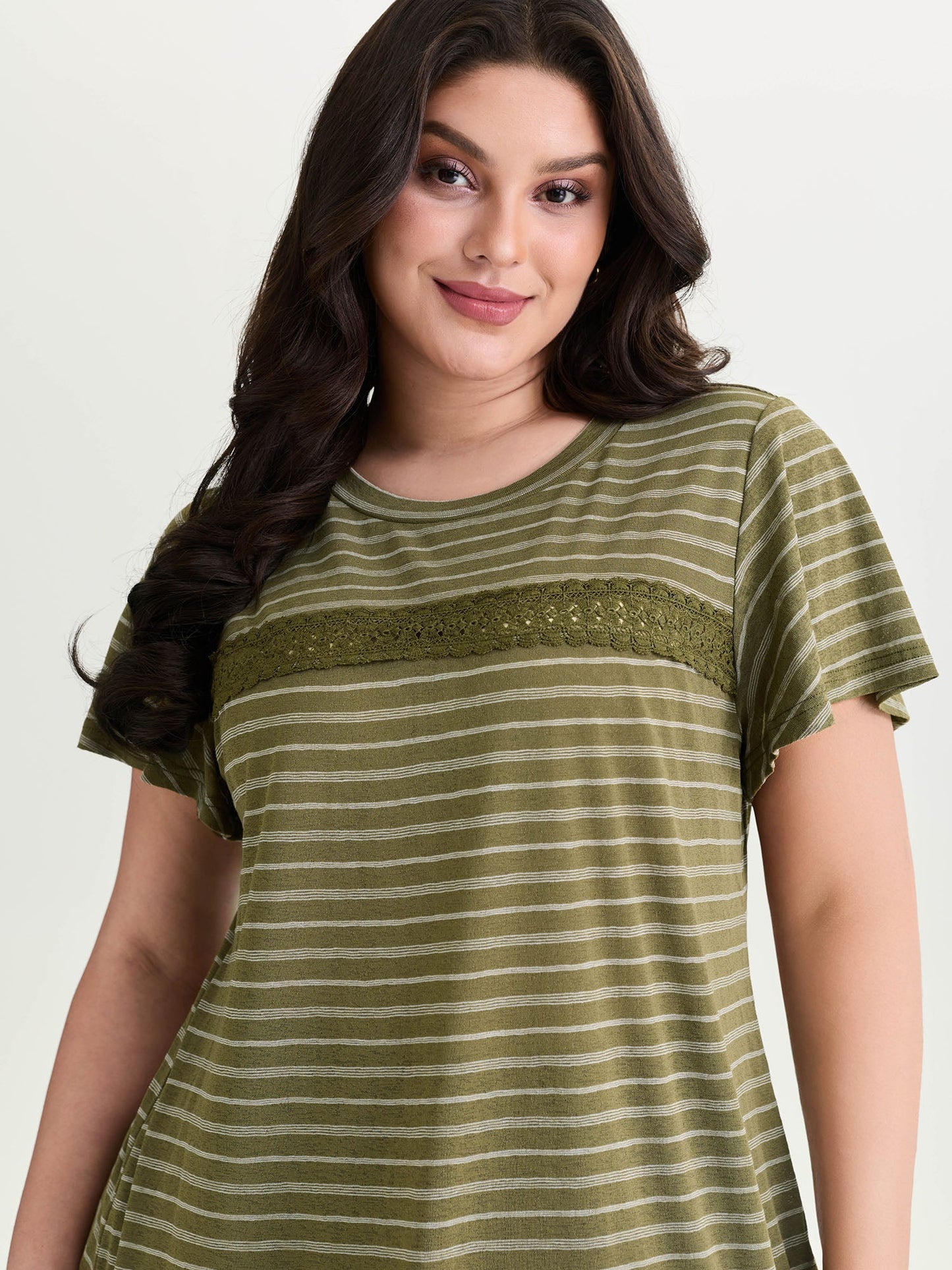 Stretchy Lace Trim Round Neck T-Shirt