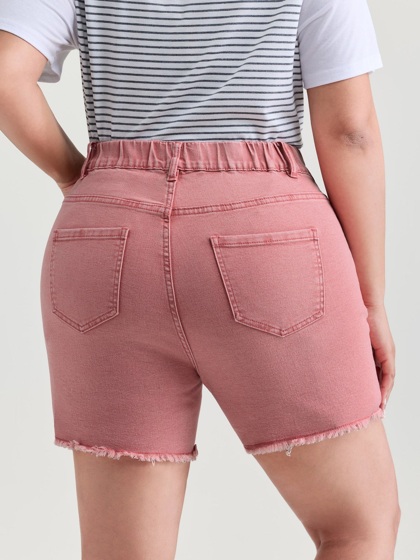 Elastic Back Waistband Straight-Fit Denim Shorts