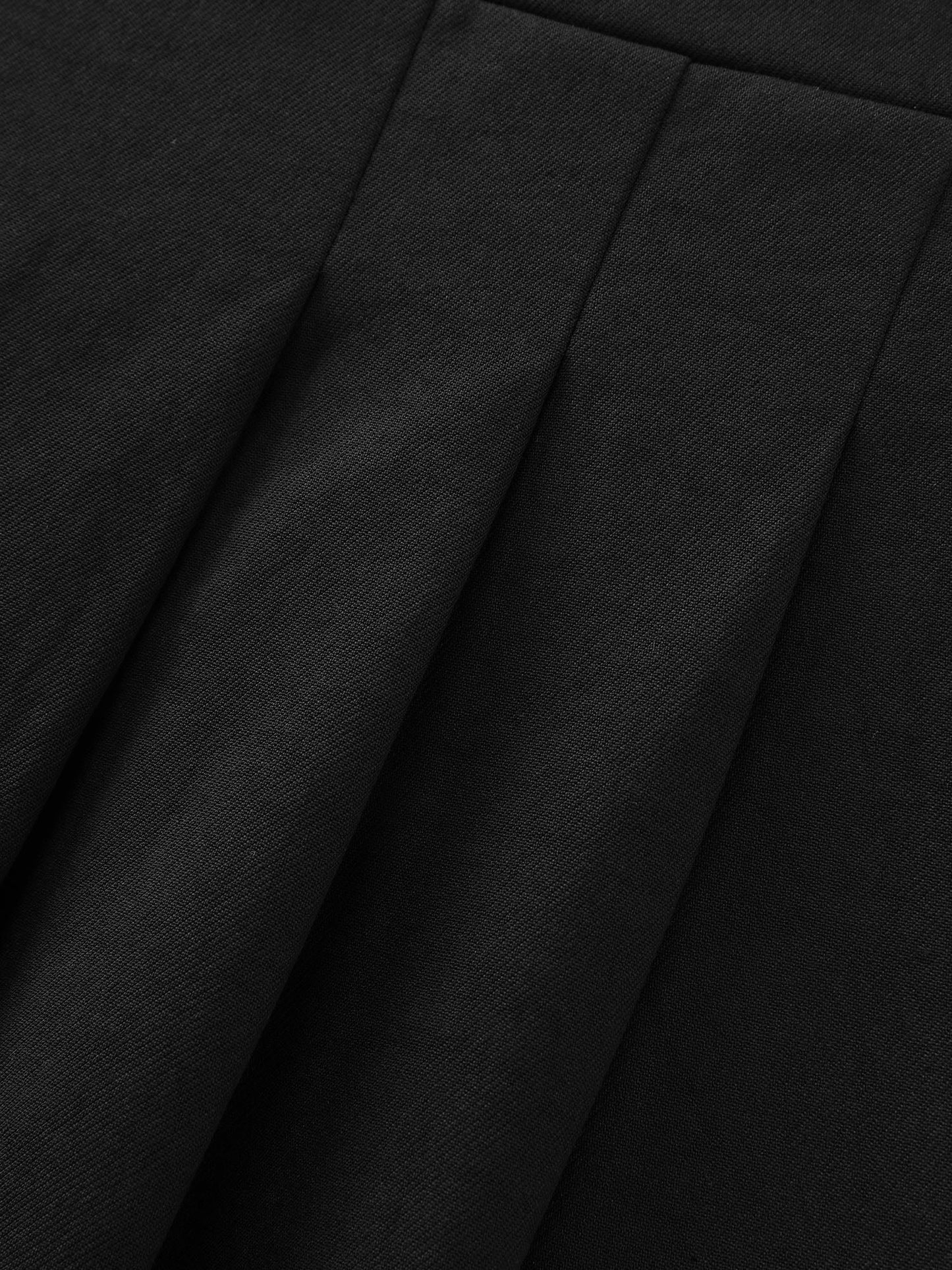Pleated Wide-Leg Curve-Friendly Pants