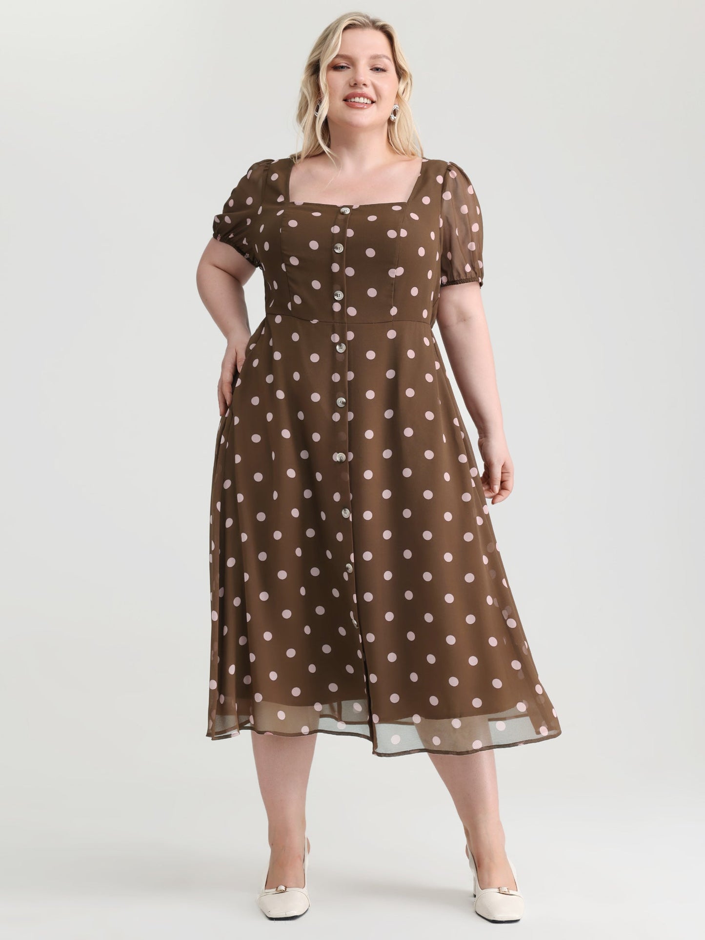 Polka Dots Curve-Hugging Midi Dress
