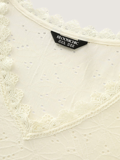 Eyelet Trim Stretchy V-Neck T-Shirt