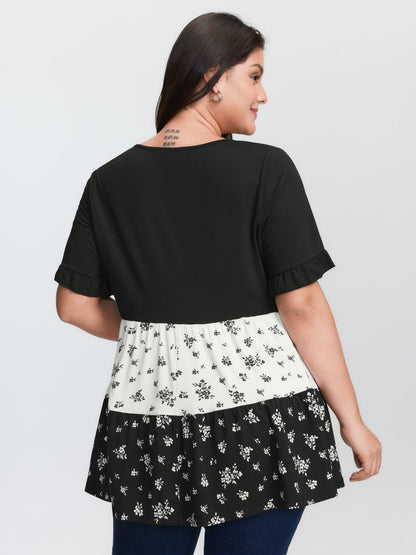 Color Contrast Floral Print Tiered Top