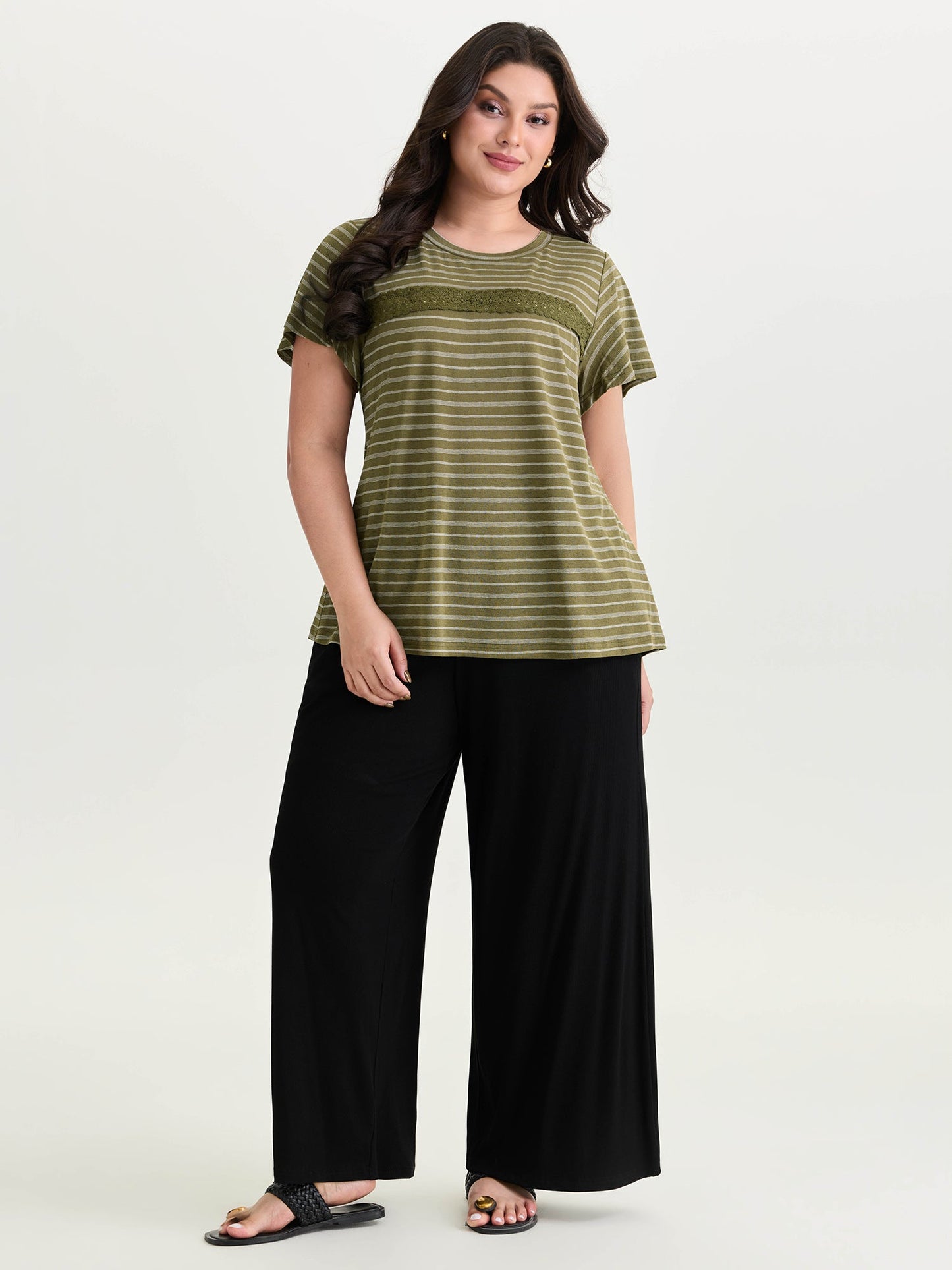 Stretchy Lace Trim Round Neck T-Shirt