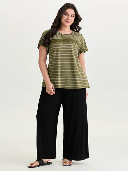 Stretchy Lace Trim Round Neck T-Shirt