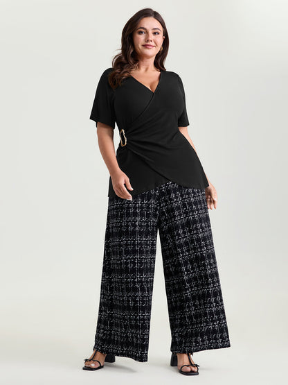 Stretchy Fitted Waist Side Placket Knit Top