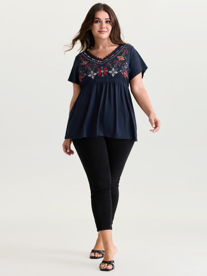 Color Floral Embroidery Lace Knit Top