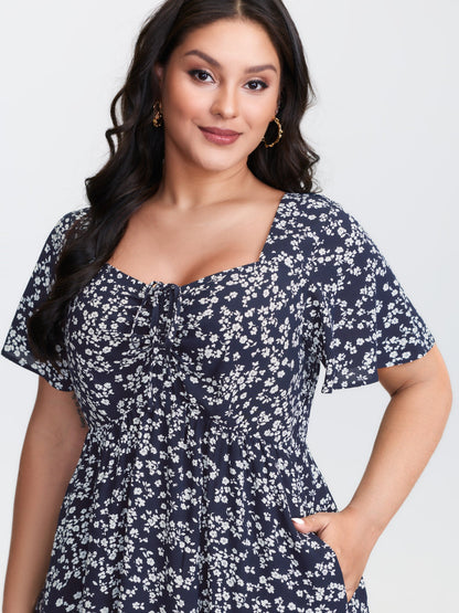 plus size Ditsy Floral Sweetheart Drawstring Pocket Tiered Dress