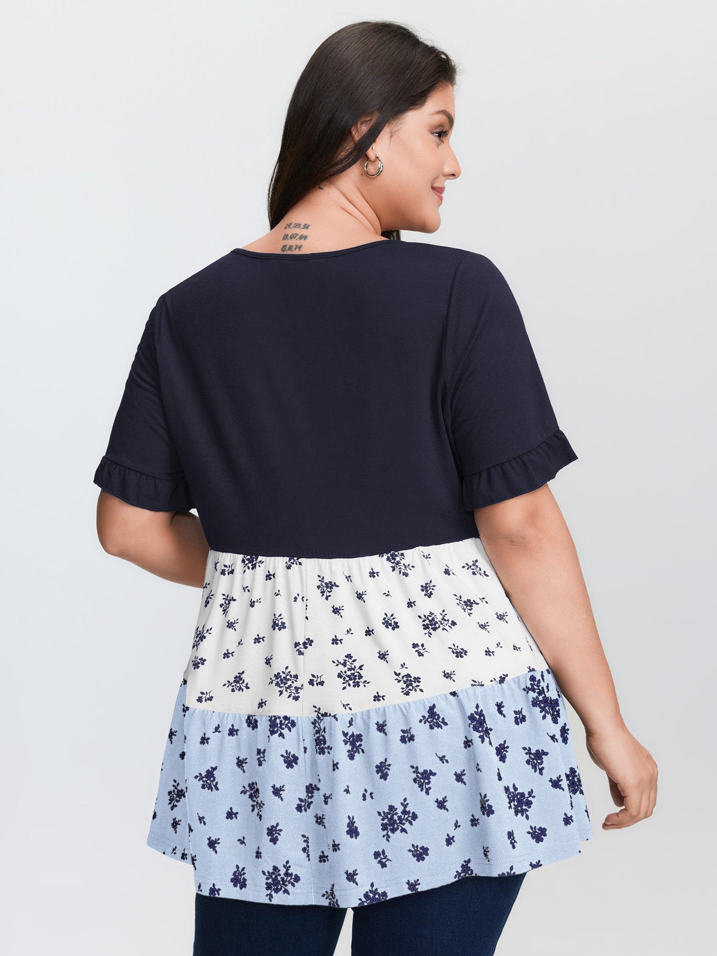 Color Contrast Floral Print Tiered Top