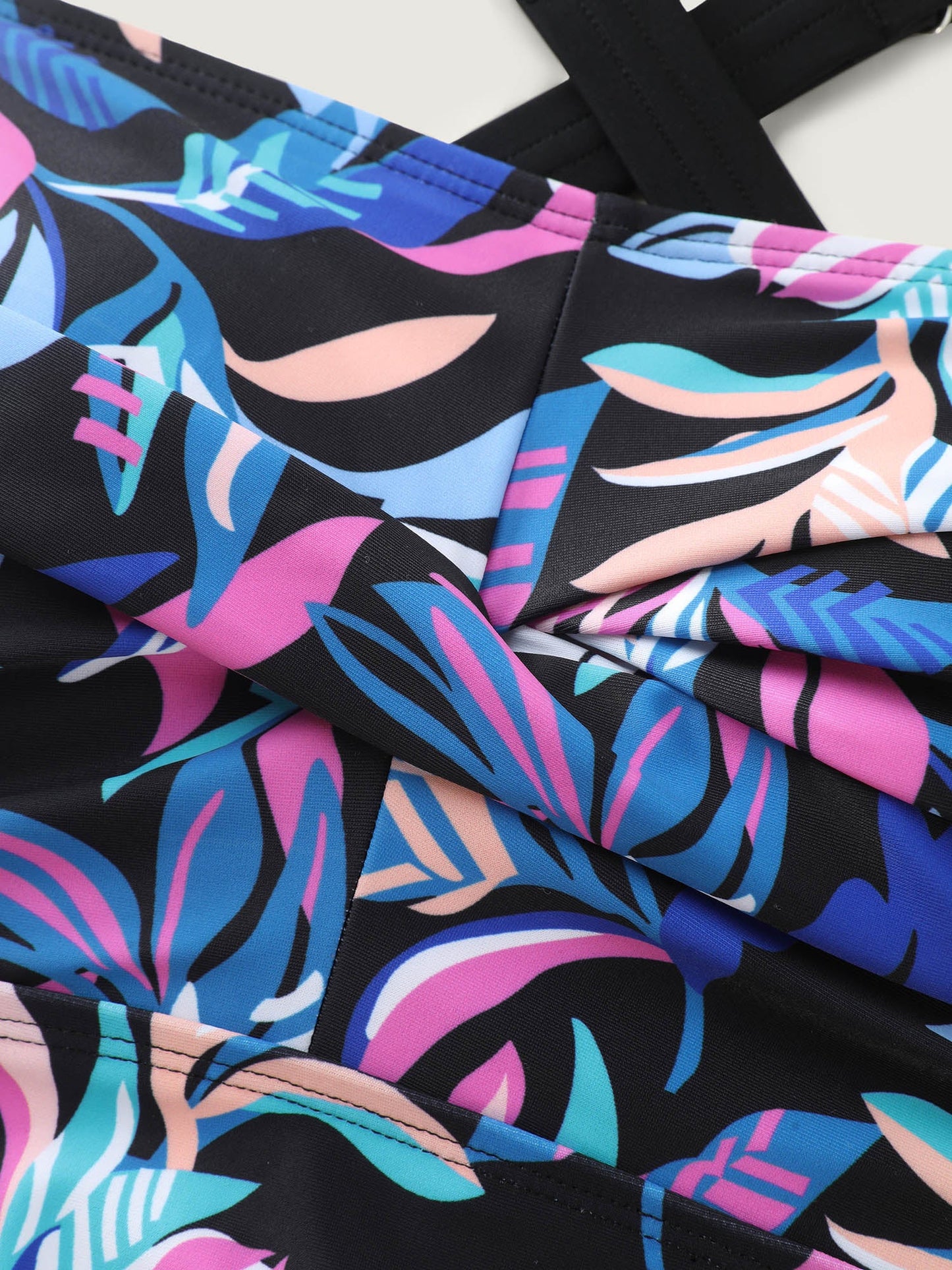 Vibrant Floral Print Twist Front Swim Top