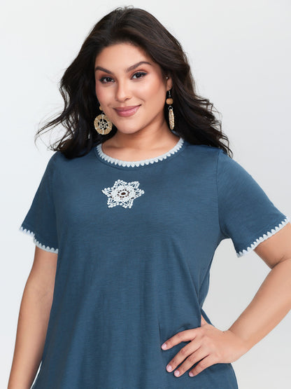 Star Motif Cut-Out Round Neck T-Shirt