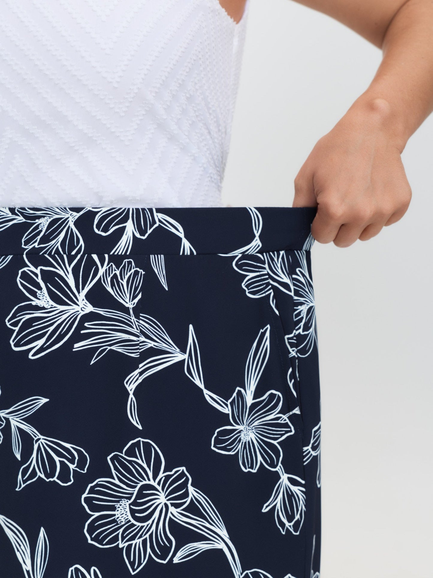 Floral Print Pull-On Wide-Leg Pants