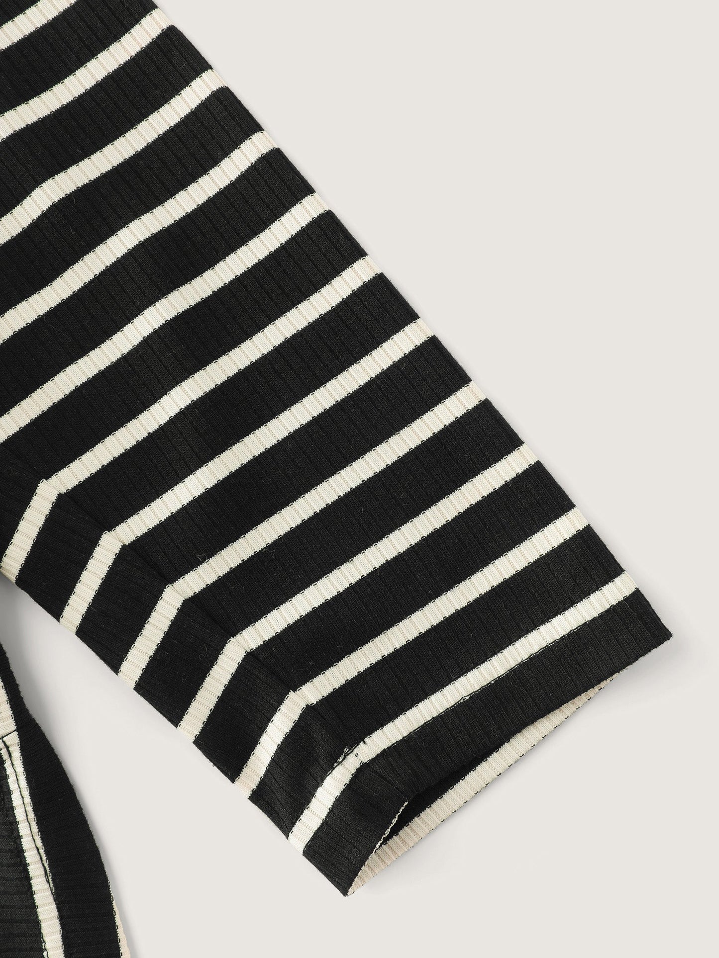 Striped Color Contrast Mockneck T-Shirt