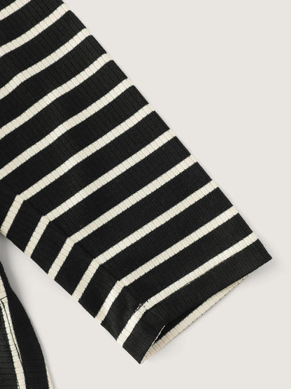 Striped Color Contrast Mockneck T-Shirt
