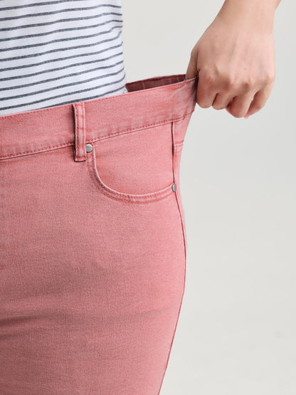 Elastic Back Waistband Straight-Fit Denim Shorts