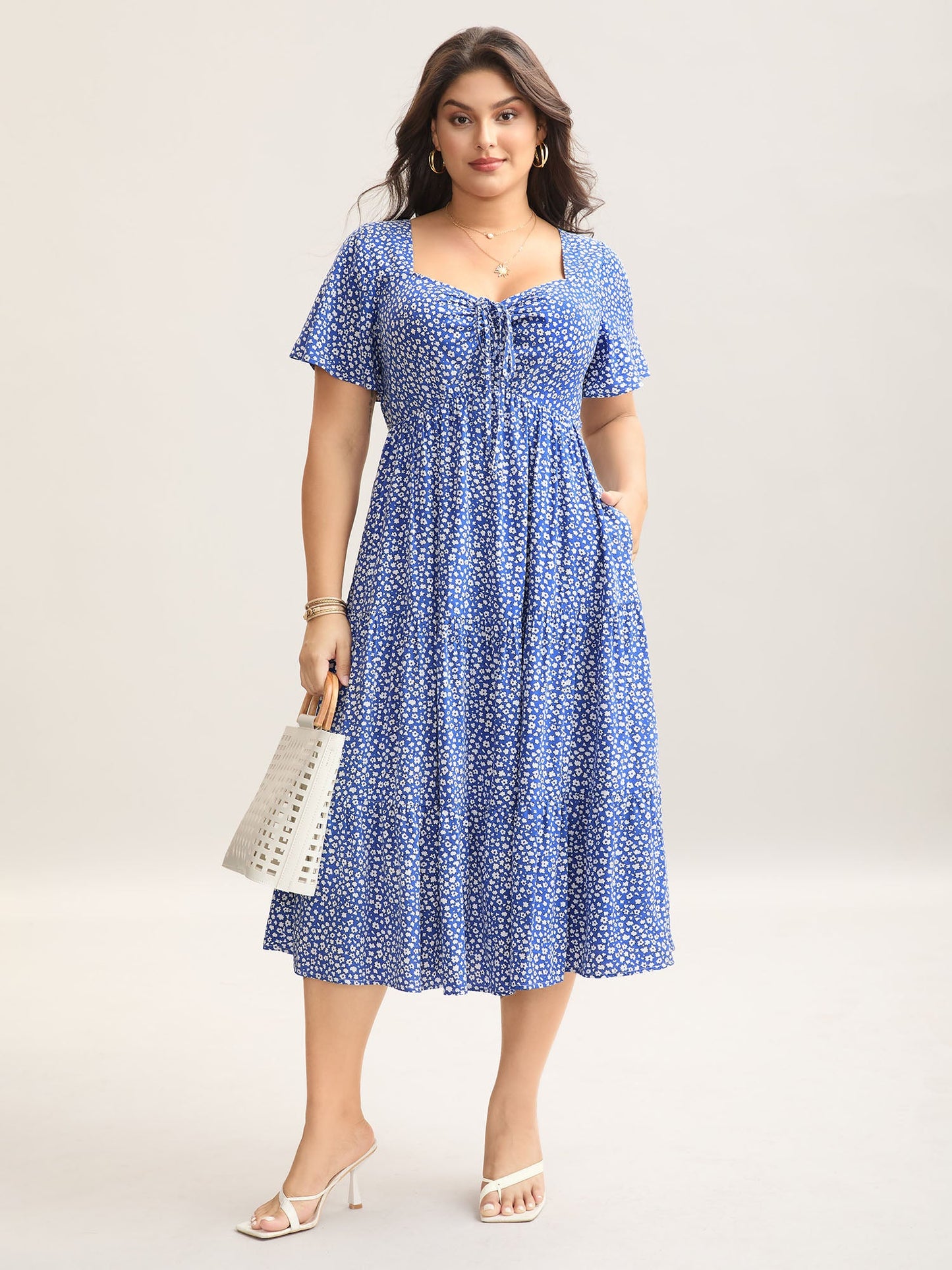 plus size Ditsy Floral Sweetheart Drawstring Pocket Tiered Dress