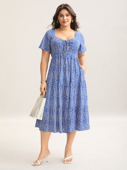 plus size Ditsy Floral Sweetheart Drawstring Pocket Tiered Dress