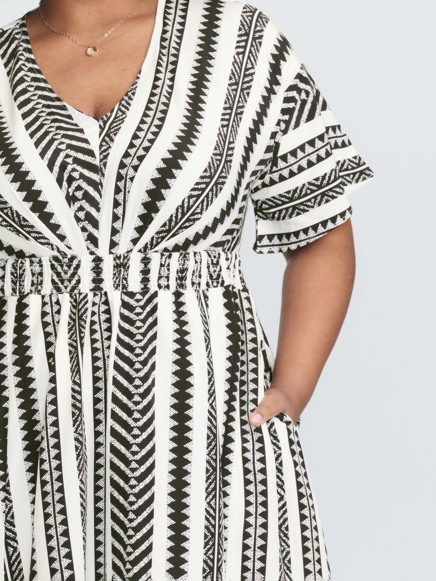 plus size Solid Geometric Dolman Sleeve Pocket Shirred Split Hem Dress