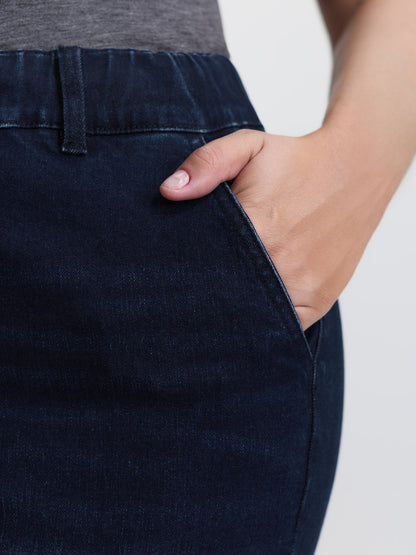 Elastic Waistline Drawstring Skinny-Fit Denim Shorts