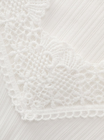 Stretchy Lace V-Neckline T-Shirt