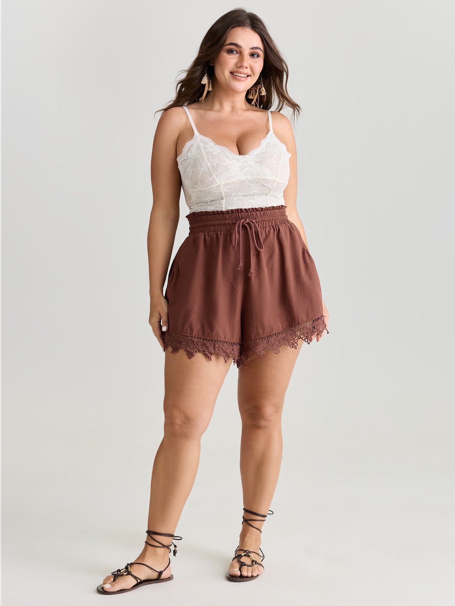 Lace Trim Hem Drawstring Waist Shorts