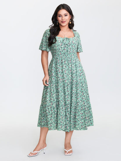 plus size Ditsy Floral Sweetheart Drawstring Pocket Tiered Dress