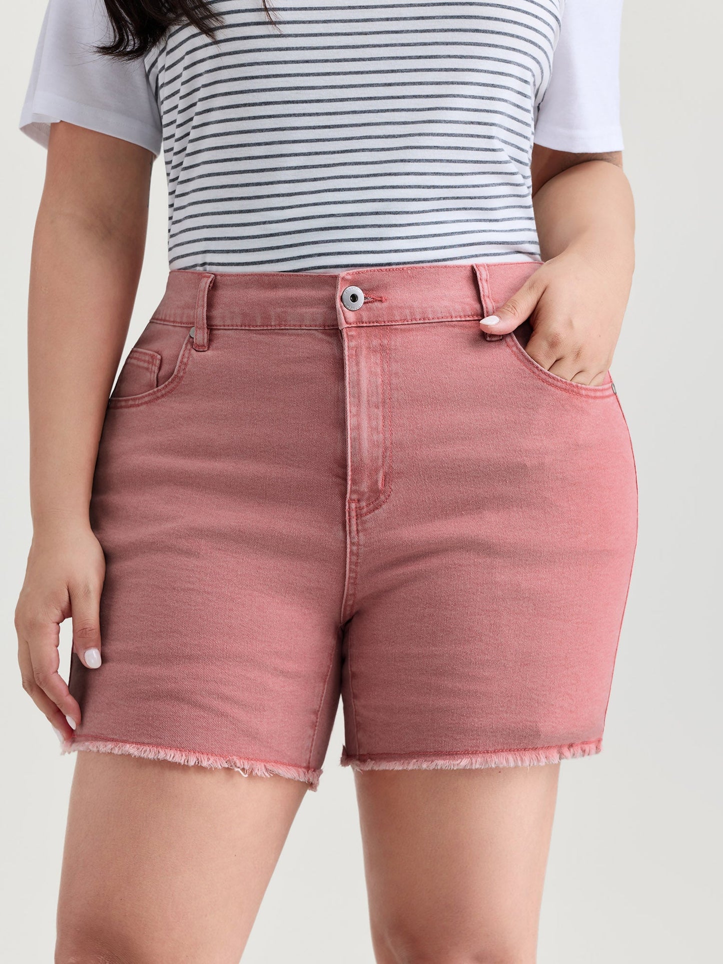 Elastic Back Waistband Straight-Fit Denim Shorts