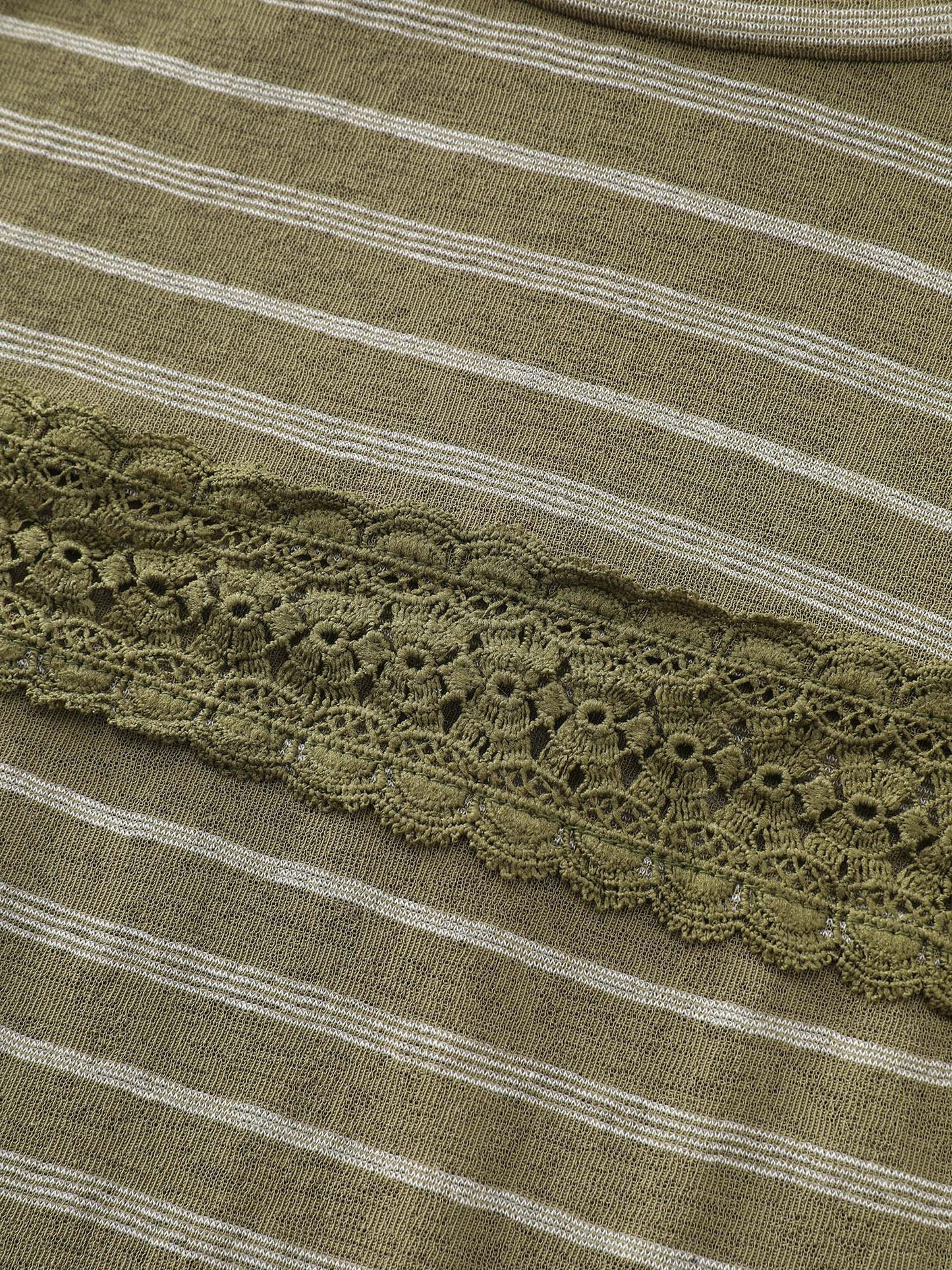 Stretchy Lace Trim Round Neck T-Shirt