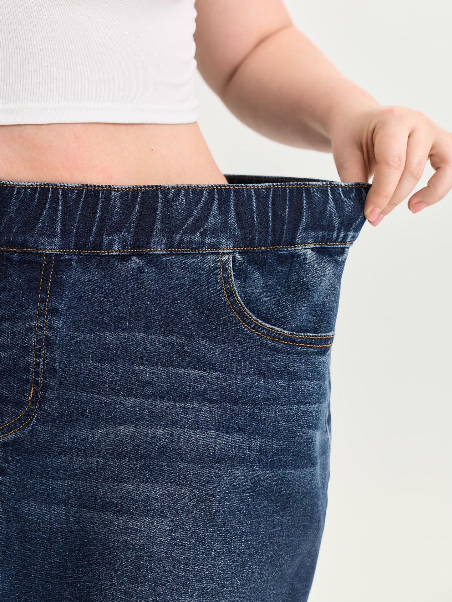 Stretchy Raw Hem Straight Leg Denim Skirt