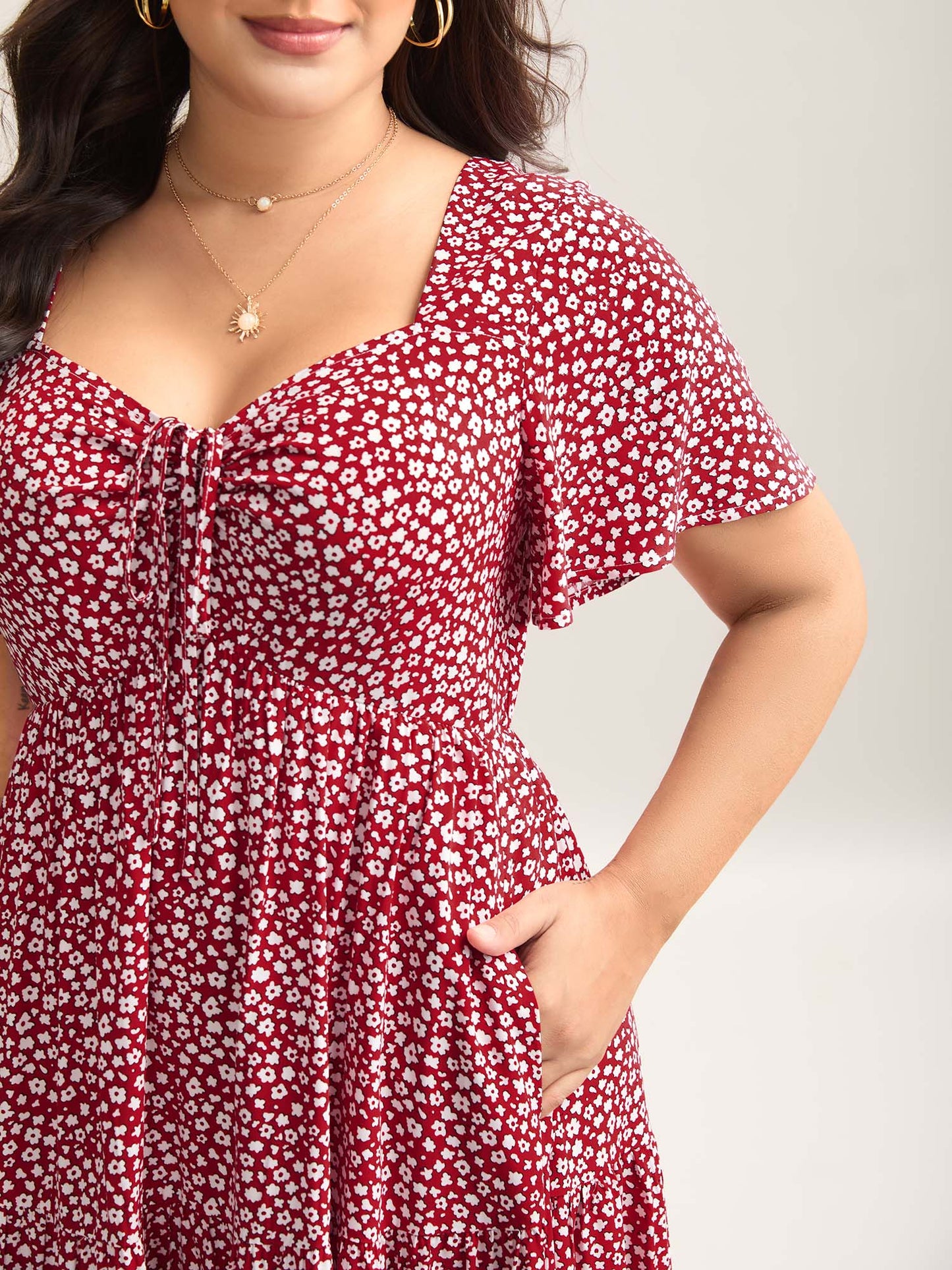 plus size Ditsy Floral Sweetheart Drawstring Pocket Tiered Dress