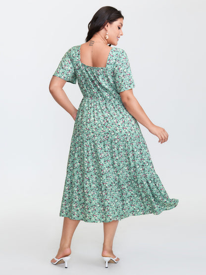 plus size Ditsy Floral Sweetheart Drawstring Pocket Tiered Dress