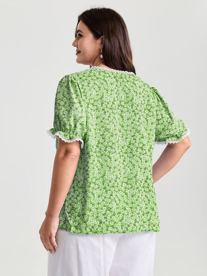Micro Floral Print Lace Trim Blouse