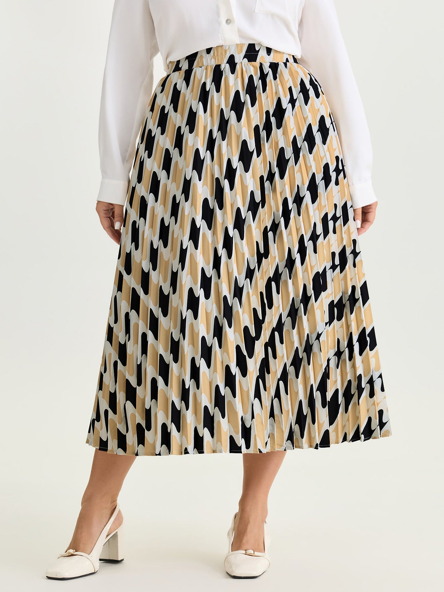 Abstract Print Pleated Maxi Dress