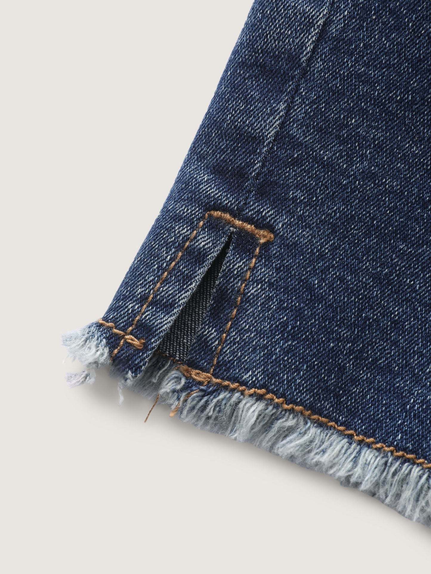 Raw Hem Stretchy Straight-Leg Denim Shorts